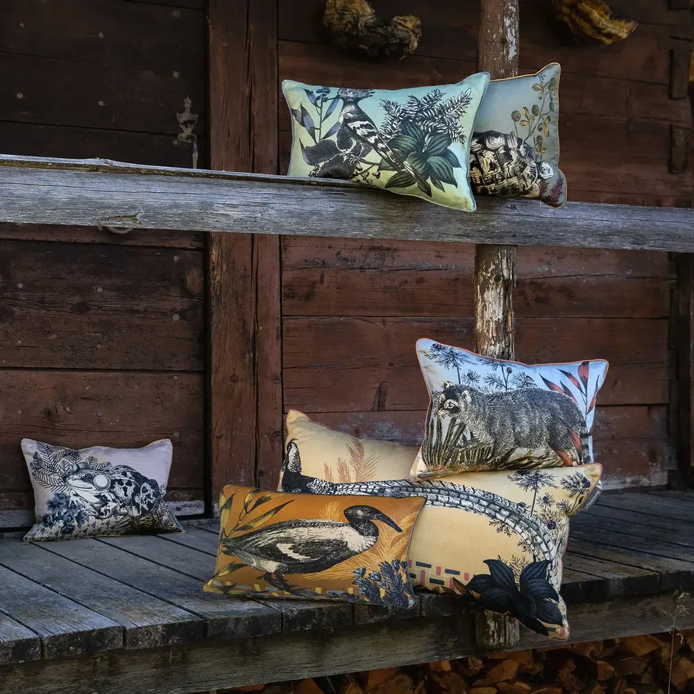Beatrice LAVAL⭐︎クッション（中身付）⭐︎ルモンドソヴァージュ Bestiary cushion - Fabric cushions - LE MONDE SAUVAGE BEATRICE