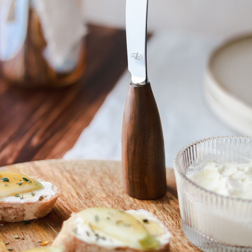 Couteau à beurre, tartineur en noyer - Couverts & ustensiles de cuisine -  FORGE DE LAGUIOLE - Bois