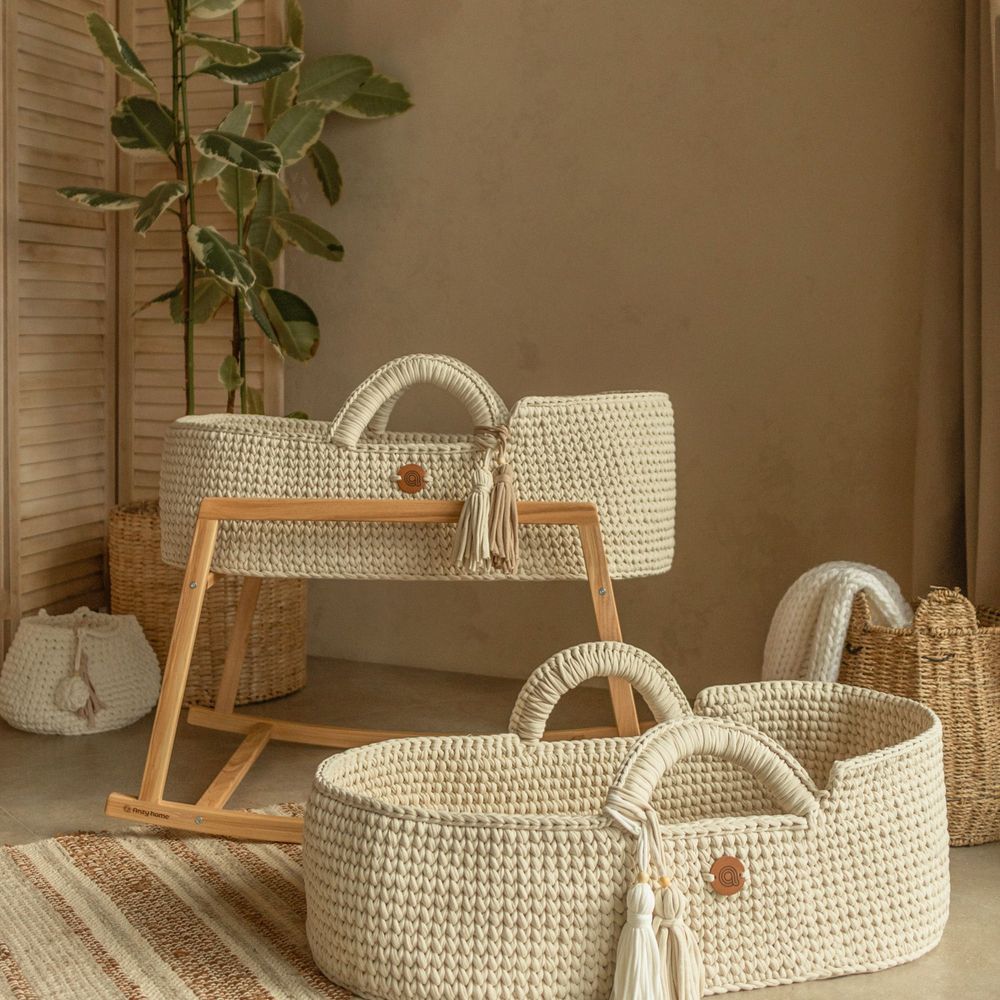 Scandi moses hot sale basket