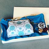 Clutches - Pocket:Karakusa pattern: vegetal arabesques - AWAI