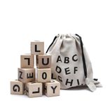Jouets enfants - Alphabet Blocks - Dix blocs alphabet en bois dans un sac en lin de coton - OOH NOO
