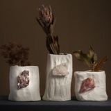 Vases - Vase en porcelaine en pierres brésiliennes - ATELIER LE MOTIF