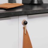 Dish towels - magnetic clip for hanging tea cloths/pince-moi - TOUT SIMPLEMENT,