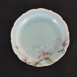Tea and coffee accessories - Hand painted Japanese celadon round wave shaped small plate with magnolia motif - YUKO KIKUCHI