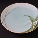 Tea and coffee accessories - Hand painted Japanese celadon plate with lily of the valley motif - YUKO KIKUCHI
