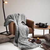 Couettes et oreillers - Plaid Teddy Silver - Plaid en fausse fourrure - DECKENKUNST MANUFAKTUR GERMANY