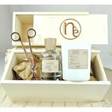 Coffrets et boîtes - COFFRET POUR NOEL BOUGIE+BRUME+COUPE MECHES - NATOÈ FRAGRANCES