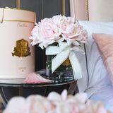 Décorations florales - GRAND BOUQUET DE LUXE - INSIGNE DORÉ - ROSE FRANÇAIS - BOÎTE ROSE. - CÔTE NOIRE