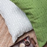 Fabric cushions - Housse de coussin 100% lin 80x80 - Motif ARRASTA PÉ couleur vert ABACATE - SABIÁ DESIGN