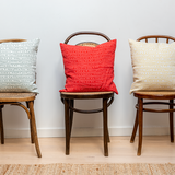 Fabric cushions - Housse de coussin 100% lin 45x45 - Motif ARRASTA PÉ couleur rouge TERRA - SABIÁ DESIGN