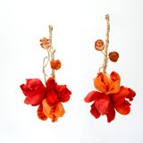 Cadeaux - Boucles d'oreilles faites à la main avec fleurs en soie et en verre - CHAMA NAVARRO