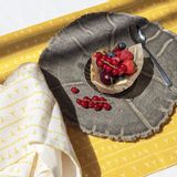 Linge de table textile - Paire de Serviette de table 100% lin 45x45cm - Motif ARRASTA PÉ JAUNE - SABIÁ DESIGN