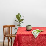 Linge de table textile - Nappe de table 100% lin Motif -ARRASTA PÉ couleur Rouge TERRA - SABIÁ DESIGN