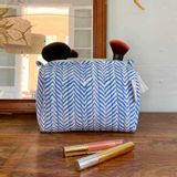 Pochettes - Trousse de toilette à motifs ethniques bleu Hita - TERRE AMBRÉE