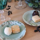 Tea and coffee accessories - Hand painted Japanese celadon round wave shaped small plate with white rose motif - YUKO KIKUCHI
