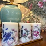 Décorations florales - Grande collection de bougies en cire de soja Marie Antoinette avec parfum de lavande et de camomille - BOTANNI