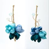 Cadeaux - Boucles d'oreilles faites à la main avec fleurs en soie et en verre - CHAMA NAVARRO