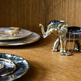 Objets de décoration - Boîte éléphant en nacre naturelle et laiton recyclé - WILD BY MOSAIC
