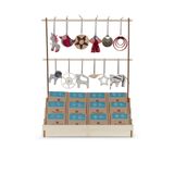 Christmas garlands and baubles - Every Gift Tells a Story - UNHCR/MADE51