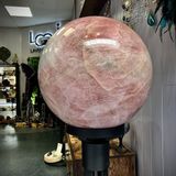 Accessoires de déco extérieure - La planète rose : Sphère quartz Objet déco, d’art et design - LAVENTURINE GALLERY
