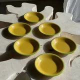 Assiettes au quotidien - 6 grandes assiettes vintage jaunes liseré vert - OFFICE OBJETS