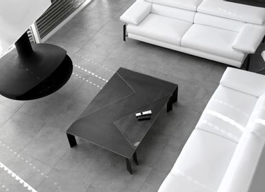 Objets design - Table basse STONE. - BLUNT