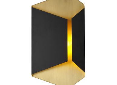 Wall lamps - Origami Sconce in Brushed Brass and Matt Black Lacquered - DUISTT