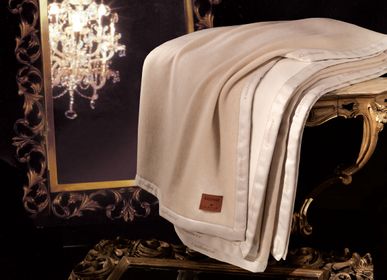 Bed linens - BLANKET 100% KASHMIR - MANIFATTURA LOMBARDA SRL