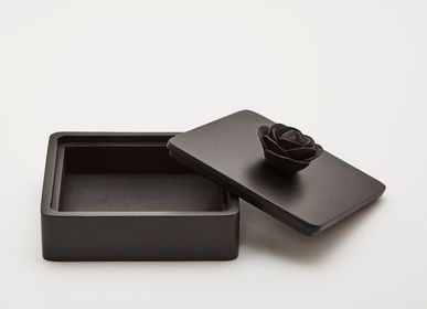 Accessoires à poser - Boîte déco Black Rose - Bois laqué et Porcelaine - ANOQ