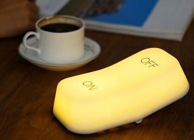 Design objects - ON-OFF Wireless Bedside Lamp by Muid - KUBBICK