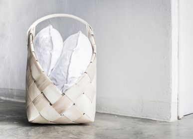 Fabric cushions - DECORATIVE LINEN CUSHION DOT 45  - MIKMAX BARCELONA
