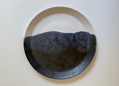 Formal plates - Porcelain bicolor plate - MARTINE MIKAELOFF