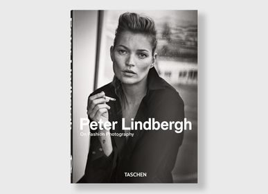 Homewear - Peter Lindbergh A Different - 40 Series | Book - NEW MAGS