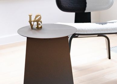 Coffee tables - Round symmetrical side table YOUMY - Gradient - MADEMOISELLE JO