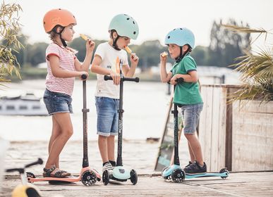 Children's games - Children's Foldable Scooter with LED and Matching Helmet - SCOOT AND RIDE