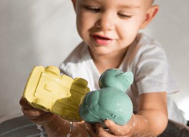 Bain pour enfant - Jouet de bain Elvis le canard - OLI&CAROL FRANCE