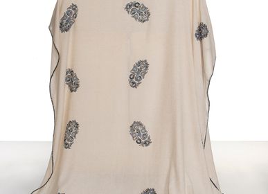 Throw blankets - HAMAMIYE THROW SOFA COVER BED COVER HANDPRINTED COTTON LINEN  - LALAY