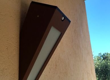 Outdoor wall lamps - APS 020 solar wall lamp - LYX LUMINAIRES
