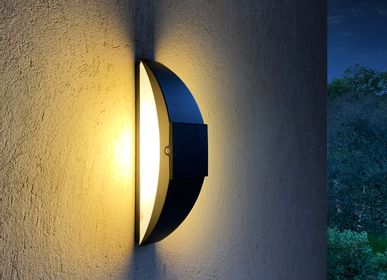 Appliques extérieures - applique solaire TRAIT DE LUNE - LYX LUMINAIRES