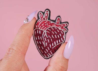 Apparel - Human Heart Brooch - MALICIEUSE