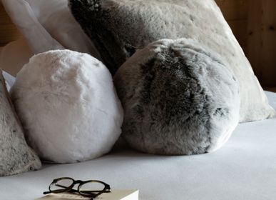 Fabric cushions - Snowball Faux Fur Ball Cushion - EVELYNE PRÉLONGE FRANCE