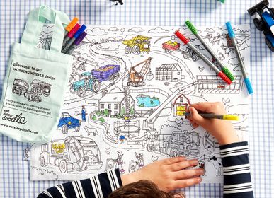 Repas pour enfant - set de table portable voitures, camions et tracteurs - EATSLEEPDOODLE