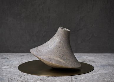 Unique pieces - Toll Vase - GARDECO OBJECTS