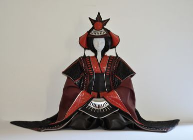 Pièces uniques - Sculpture en cuir grande geisha - ANNIE DELEMARLE
