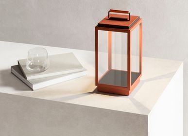 Objets design - BLAKES  LAMPE DE TABLE EN CUIR - GIOBAGNARA