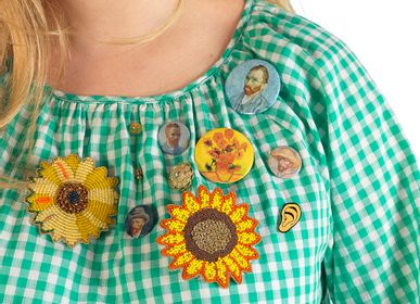 Jewelry - Sunflower 02 hand embroidered beaded brooche - HELLEN VAN BERKEL HEARTMADE PRINTS