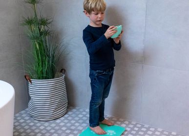 Childcare  accessories - Connected scale which allows you to weigh and measure yourself while having fun - KIDYWOLF