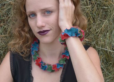 Jewelry - pleated Farandole textile necklace - MONIKA LINÉ-GÖLZ