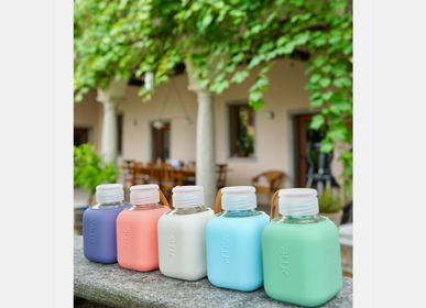 Other office supplies - SUSTAINABLE SQUIREME. Y2  - The Cube - ENERGIZED HANDMADE PREMIUM QUALITY GLASS BOTTLE (370 ml /13 oz) PORTABLE  - SQUIREME.