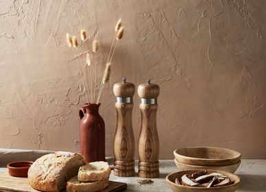 Moulins à épices - Moulins à sel et poivre en bois de frêne de Barbary & Oak Hoxton - RKW LTD